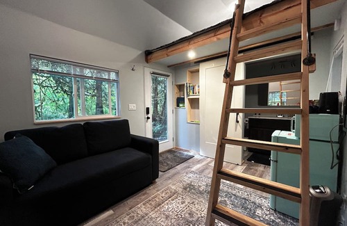 Snohomish Cabin | Cozy Hideaway Cabin: Perfect for Family Getaways
