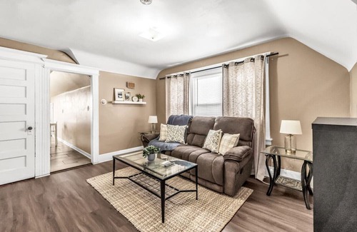 East End Apartment | Cozy Apartment Steps from Yale Hospital & Bridgeport