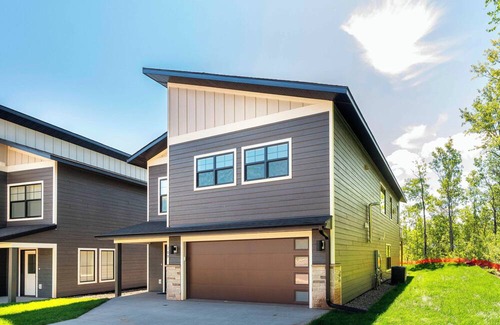 Duluth Apartment | RiverWest Waterside: Pet Friendly 2 BR Retreat by Spirit Mtn