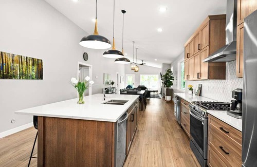 Duluth House | Pet-Friendly RiverWest Lakeview: Ideal 2 BR Near Spirit Mtn