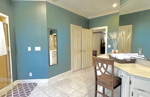 Gunter Afs House | Welcoming Family & Pet Friendly Retreat with Great Amenities