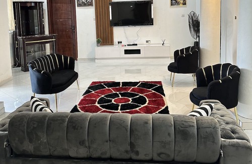 Kumasi Villa | Discover Nanani Villa - A Family-Friendly Escape