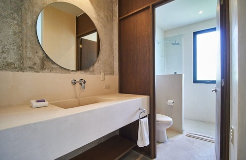 Tulum City Center Resort | Shoreline Retreat: 2 Bedrooms, Pool & Breakfast for Families
