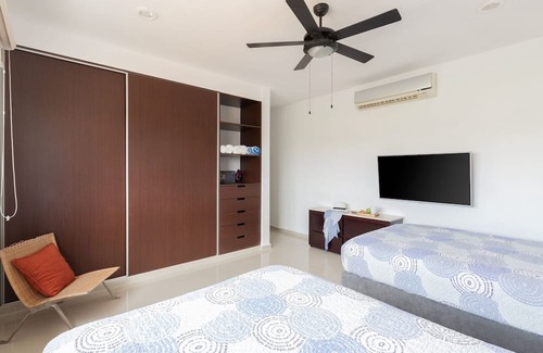 Luis Donaldo Colosio Resort | Seaglass Retreat: 3 Bedrooms with Private Pool & Breakfast