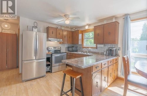 Bluewater Cottage | Relaxing Barbara Street Lake Escape with Pet-Friendly Amenities