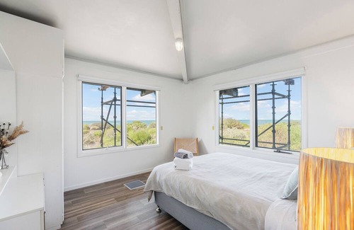 McCracken House | Prime Location at McCracken with Ocean Views and Pool