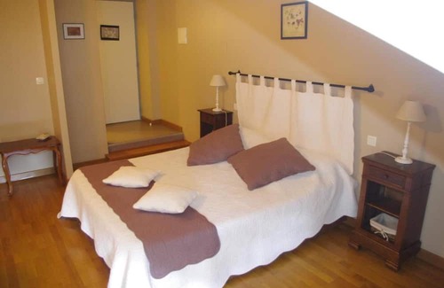 Angoume House | Cozy Guest House 'Chambre D'hôtes Edelweiss' with Wi-Fi