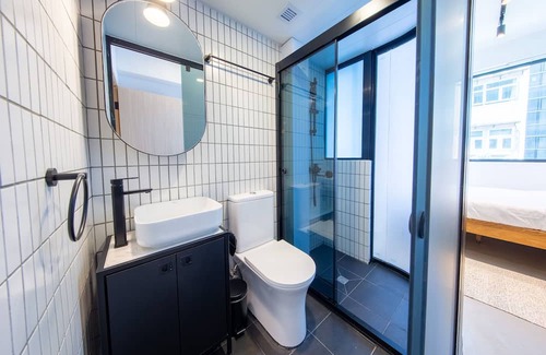 North Point Apartment | Cozy Private Room Steps from Tin Hau MTR Station
