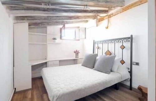 Arenys de Munt Villa | Villa Carrasca: Relax by the Sea with Pool & BBQ