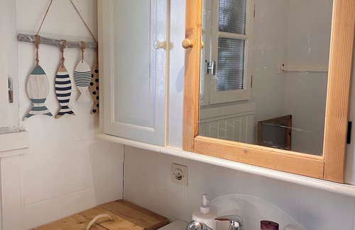 Neuvicq Cottage | Discover Relaxation at Le Petit Four à Pain Hotel