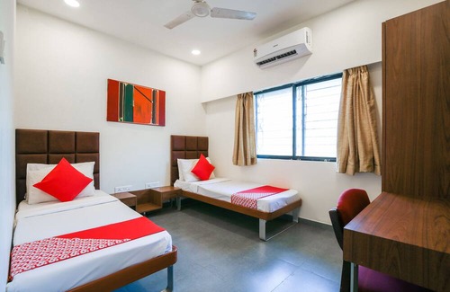 Khanvel Hotel | OYO Flagship Hotel Green-acre