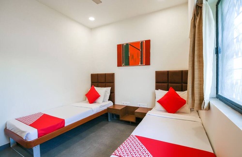 Khanvel Hotel | OYO Flagship Hotel Green-acre
