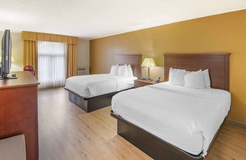 North Chesterfield House | Elegant Richmond Inn Near Poe Museum with Family Amenities