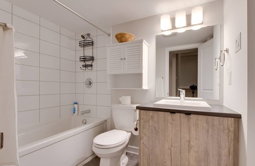 Ottawa Division House | Serene Getaway at Peaceful House in Barrhaven Ottawa