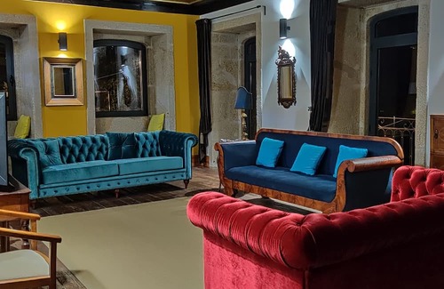 Sao Tiaguinho Hotel | Experience Paço de Vilharigues: Family-Friendly Getaway