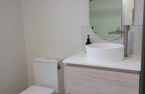 Bannockburn Apartment | Charming Rural Retreat with Breakfast in Bannockburn