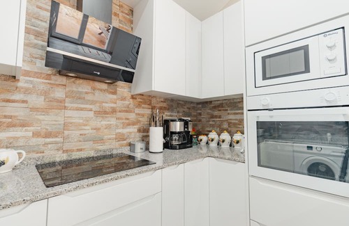 Cabana de Bergantinos House | Cozy Holiday Home 'Lar De Mar' with Ocean View & Wi-Fi