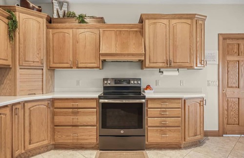 Oregon House | Discover FairwayHaven: Family-Friendly Stay Near Madison