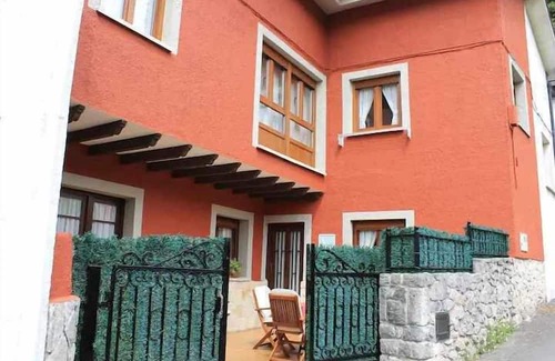 Celorio House | Relax at Casa Magdalena in Celorio with Family-Friendly Amenities