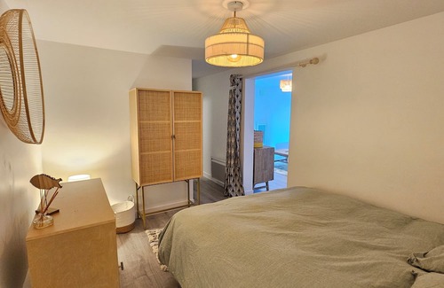 Touques House | Family Retreat with Spa and Terrace for 8 Guests