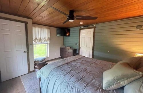 Mill Run Other | Pitchfork Paradise: A Family-Friendly Retreat in Nature