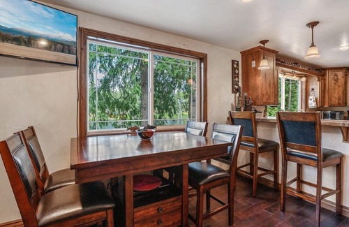 Athol Cabin | Beautiful Lake Cabin on Kelso Lake, Idaho! Close to Silverwood!