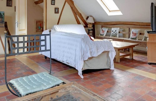 Raizeux House | Relaxing Retreat for 8 with Terrace in Raizeux