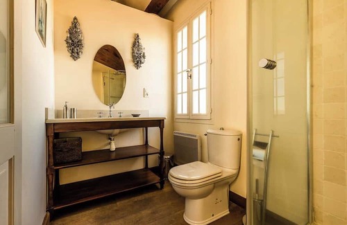 Bas-Vernet Apartment | Discover Unique Comfort at 66C1 Château Retreat