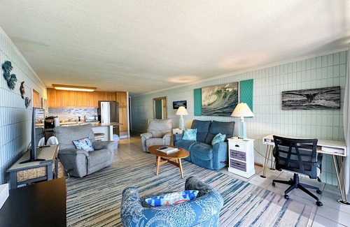 Mokuleia Condo | Ocean View Condo on North Shore - Family-Friendly Retreat