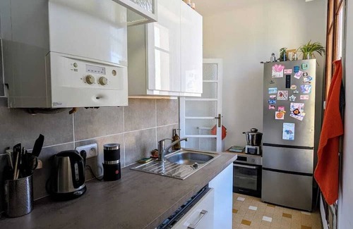 Les Cinq Avenues Apartment | Bright Apartment with Terrace, Pet-Friendly and Spa Access