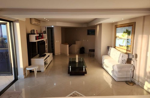 Barra da Tijuca Apartment | Seaside Duplex with Pool and Kitchen in Barra da Tijuca
