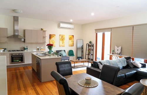 Stafford House | Elegant Double Story Retreat Near Brisbane CBD