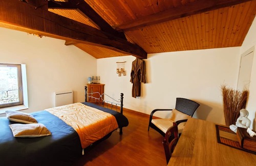 Aizenay House | Gîte à la Campagne: Ideal Retreat for Families in Vendée