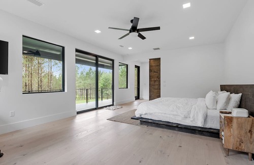 Tallahassee House | Modern Home Retreat on 10 Acres - Family & Pet Friendly