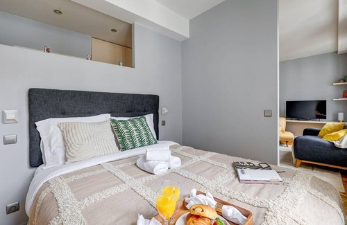 Gaillon Apartment | Charming 1BR Apartment near Palais Garnier