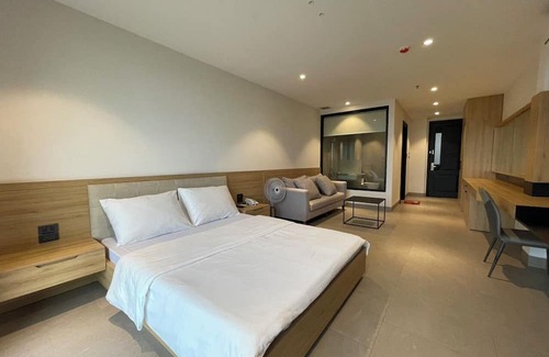 Long Bien Apartment | Budget-Friendly Nhat Y Hostel & Apartment - Family Welcome!