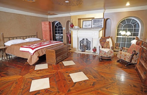 Skiatook House | Skyview Tulsa Venue with Pool, Hot Tub & Pet-Friendly Stays