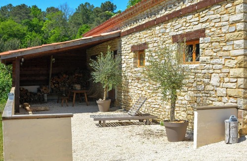 Cassagnes House | Cozy Gîte for Two: Pet-Friendly Getaway Awaits You