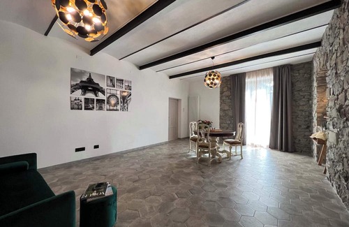 Tresana Villa | Idyllic Villa Retreat with Pool in Heart of Lunigiana
