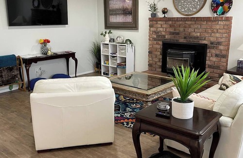 Golconda House | Welcoming Retreat at High Desert Ranch - Pet Friendly Stay