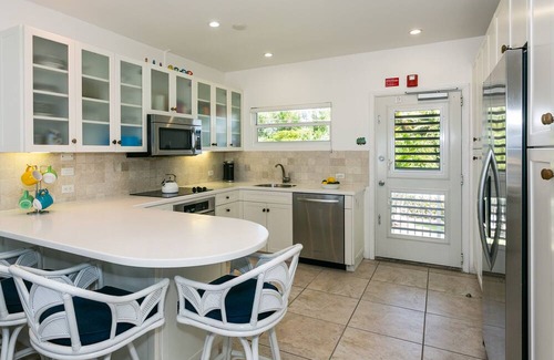 Seven Mile Beach Condo | Ocean View Condo on Seven Mile Beach with Child-Friendly Amenities