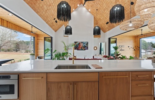 Eatonton House | Serene Lakefront Retreat with Pool & Hot Tub, 10/10 Rating
