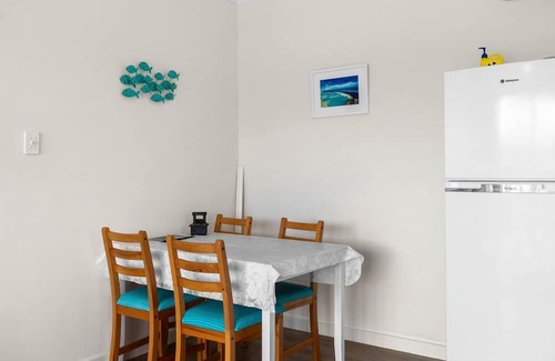 McCracken House | Oceanfront Family Retreat at Laxton House McCracken