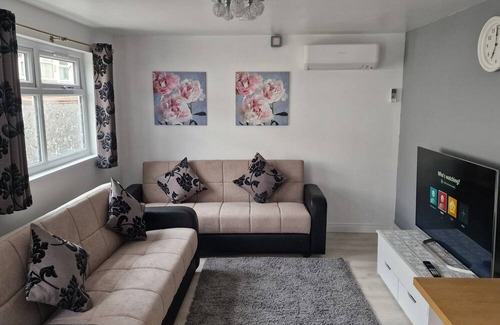 Seisdon Apartment | Perfect for Exploring Birmingham