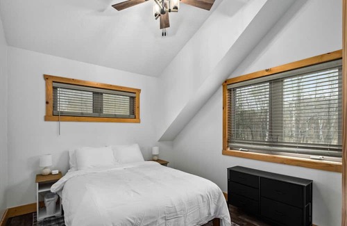 South Haven Cabin | Modern Cabin Retreat with Lake Access and Pet-Friendly Perks