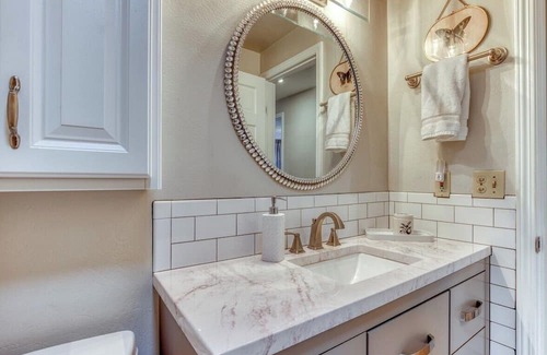 Monmouth House | Family-Friendly Orchard Oasis with Pet Perks and Spa Access