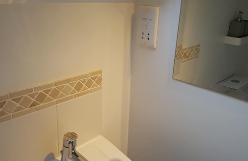 Much Hadham Apartment | Cozy Rural Retreat B&B Near Stansted and London
