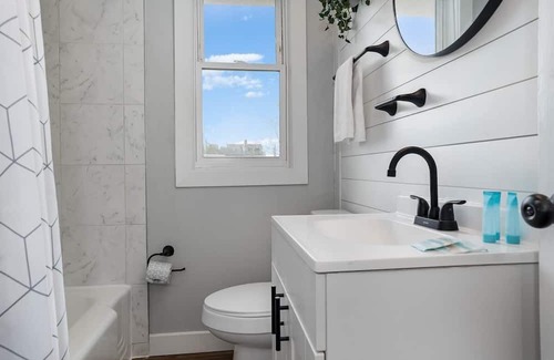 Cottage Line Apartment | Beachfront 2BR Sea Breeze Suite with Pool and Balcony