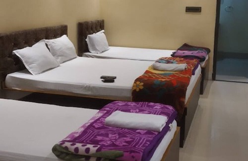 Purulia Hotel | Budget-Friendly Hotel Garg Purulia with Breakfast & Family Perks