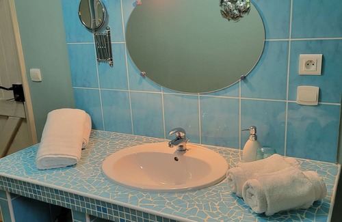Bruniquel House | Discover Bloom Bed & Breakfast with Pool and Pet-Friendly Vibes